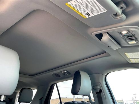 Used 2021 Ford Explorer XLT w/ Equipment Group 202A RWD image 28