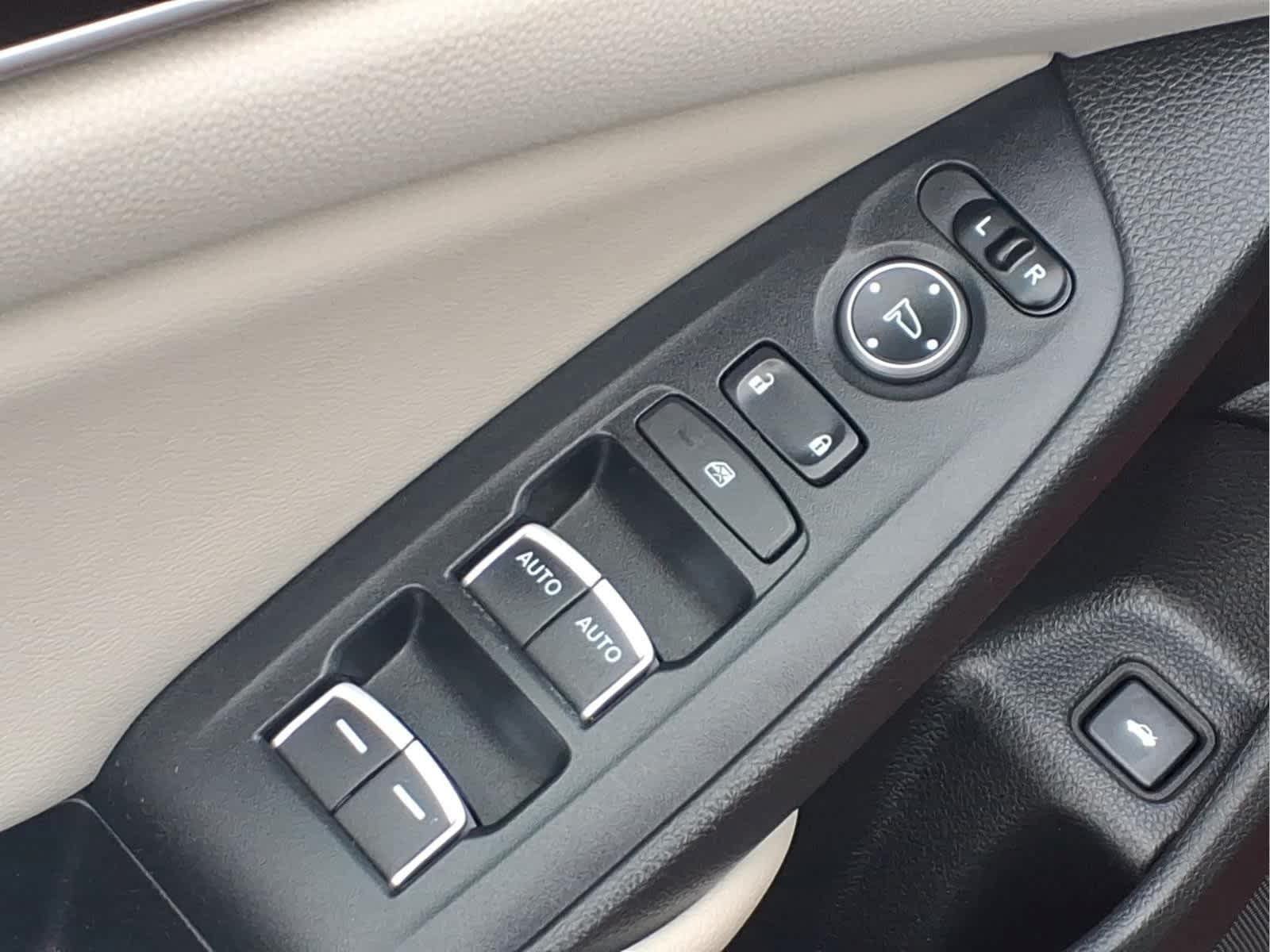 Used 2018 Honda Accord LX image 19