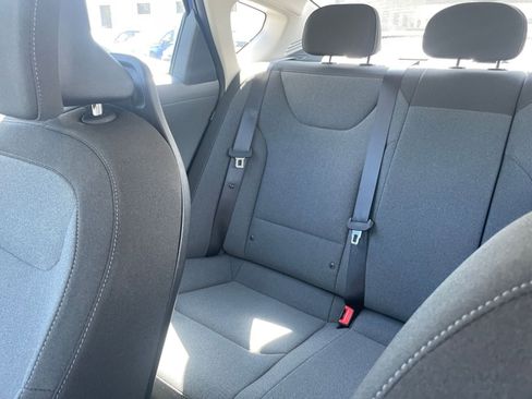 Used 2025 Kia K4 LXS image 38