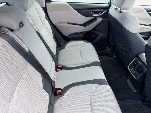 Used 2023 Subaru Forester Premium AWD/4WD image 19