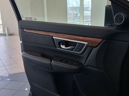 Used 2020 Honda CR-V Touring image 19
