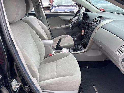 Used 2013 Toyota Corolla L FWD image 10
