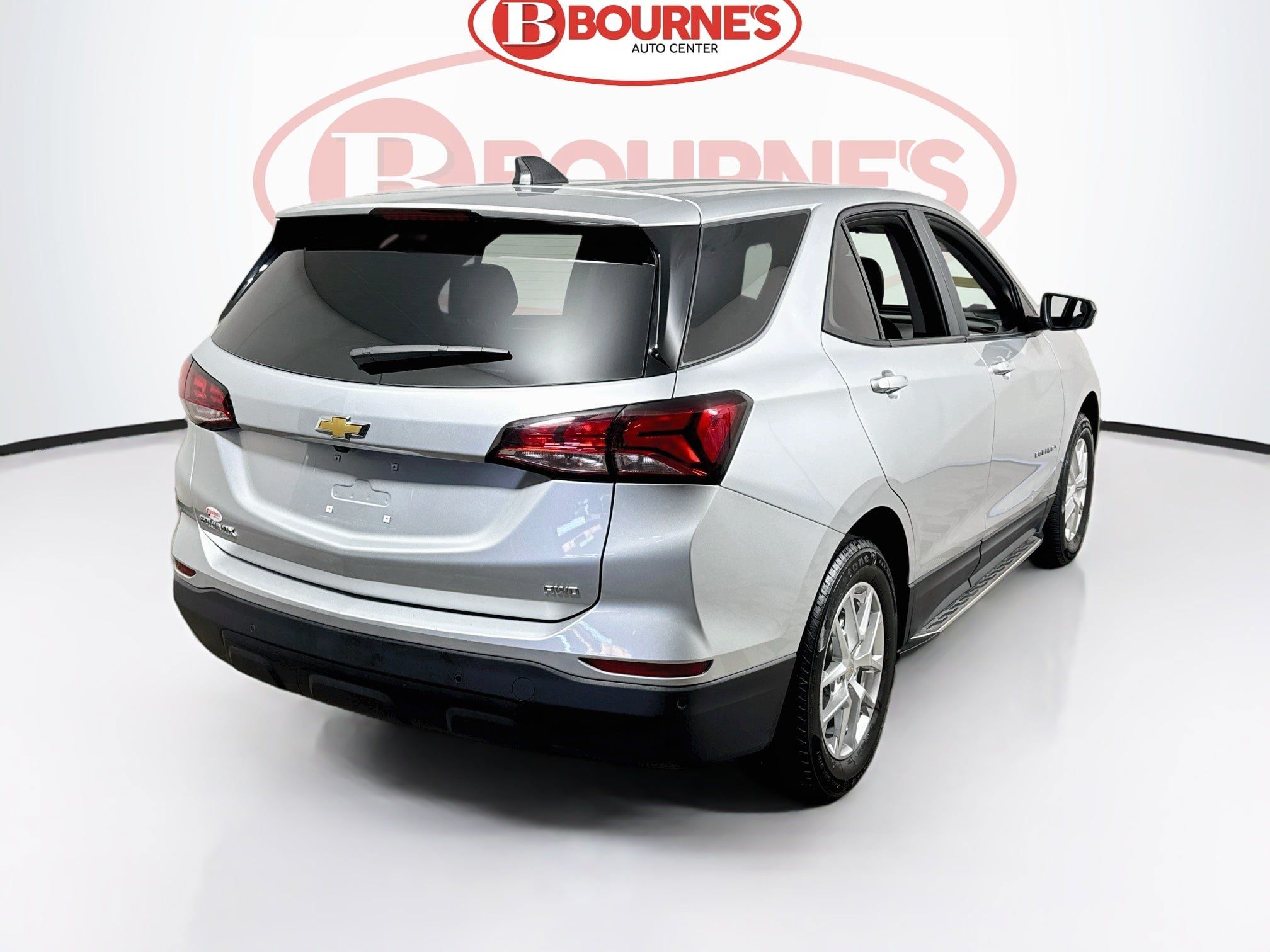 Used 2022 Chevrolet Equinox LS w/ LPO, Floor Liner Package AWD/4WD image 8