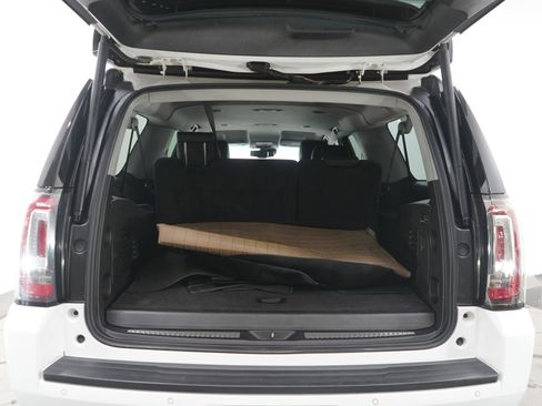 Used 2017 GMC Yukon XL SLT image 17