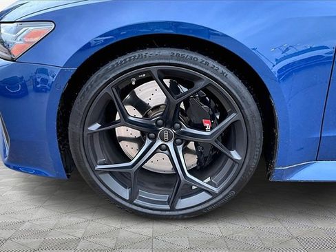 Used 2024 Audi RS 7 Performance w/ Matte Carbon Package image 8