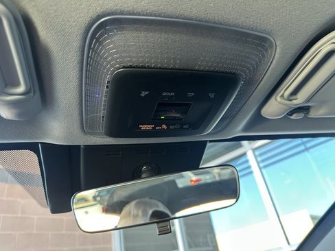 Used 2024 Toyota Prius Prime SE image 29