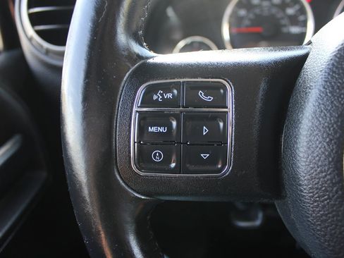 Used 2015 Jeep Wrangler Sport AWD/4WD image 12