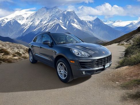 Used 2017 Porsche Macan AWD/4WD image 7
