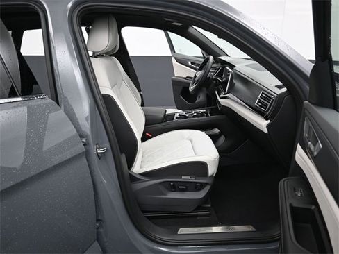 New 2026 Volkswagen Atlas Cross Sport SEL Premium R-Line image 14