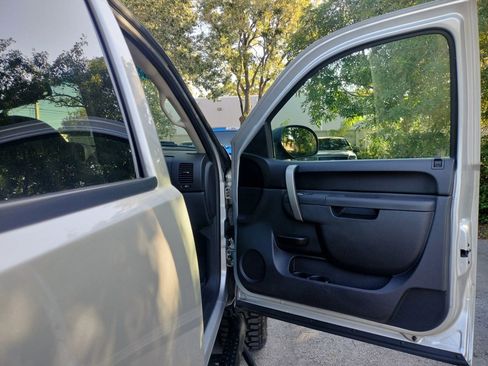 Used 2012 Chevrolet Silverado 2500 LT w/ Snow Plow Prep Package image 25