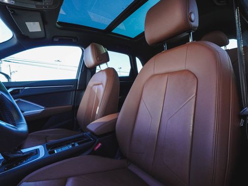 Used 2025 Audi Q3 2.0T Premium image 30