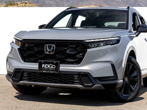 Used 2025 Honda CR-V Sport Touring image 2