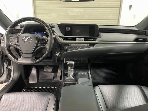 Used 2019 Lexus ES 350 w/ Premium Package image 16
