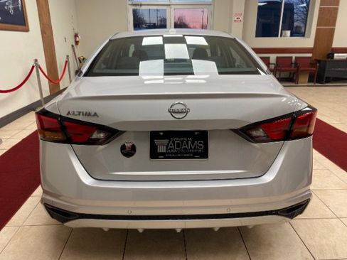 Used 2025 Nissan Altima 2.5 SV image 6