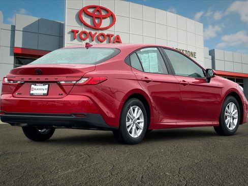 Used 2026 Toyota Camry LE image 3