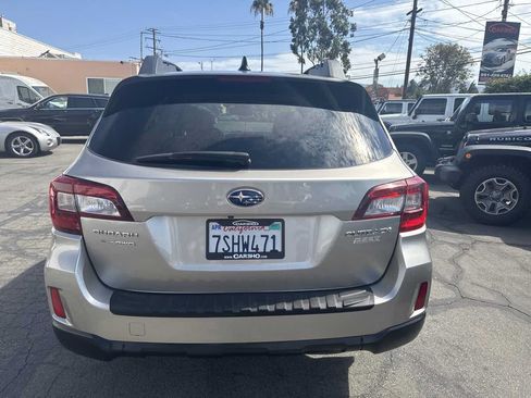 Used 2016 Subaru Outback 2.5i Limited AWD/4WD image 6
