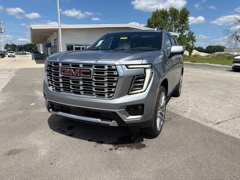 New 2026 GMC Yukon Denali w/ Denali Reserve Package AWD/4WD image 2