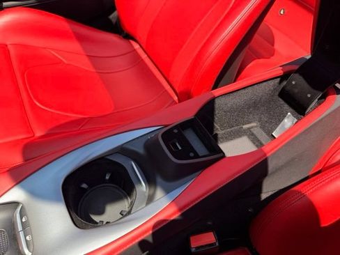 Used 2020 Ferrari Portofino RWD image 29