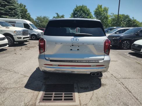 Used 2023 Hyundai Palisade Calligraphy AWD/4WD image 4