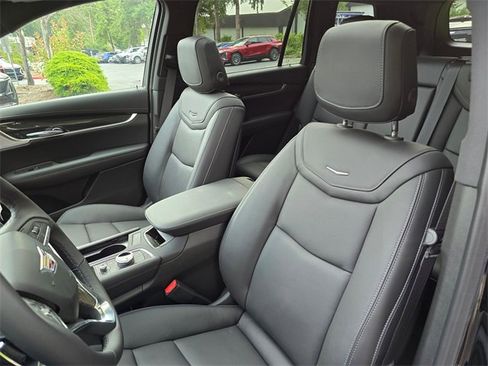 New 2025 Cadillac XT6 Sport image 21