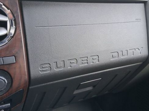 Used 2012 Ford F350 Lariat w/ Chrome Pkg image 32
