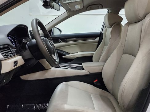 Used 2019 Honda Accord LX image 14