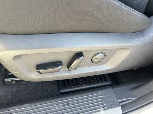 Certified 2023 Nissan Rogue SV image 27