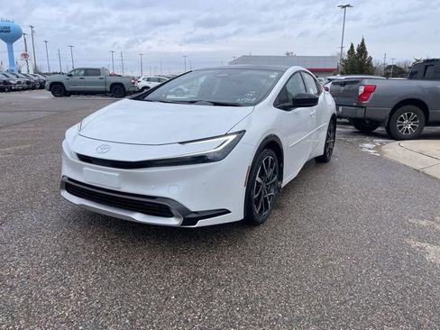 New 2026 Toyota Prius Plug-In Hybrid image 3