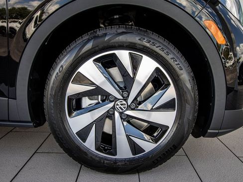 New 2025 Volkswagen ID.4 Pro image 20