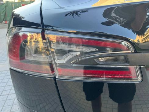 Used 2018 Tesla Model S 75D image 34