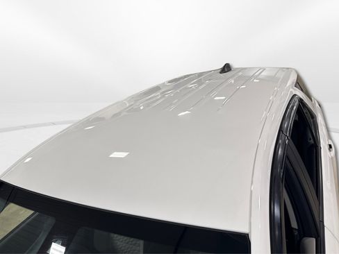 Used 2021 Chevrolet Equinox LS image 42