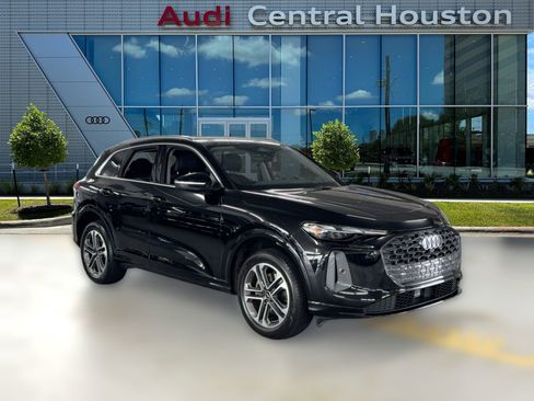 Used 2025 Audi Q5 Premium w/ Convenience Package image 6