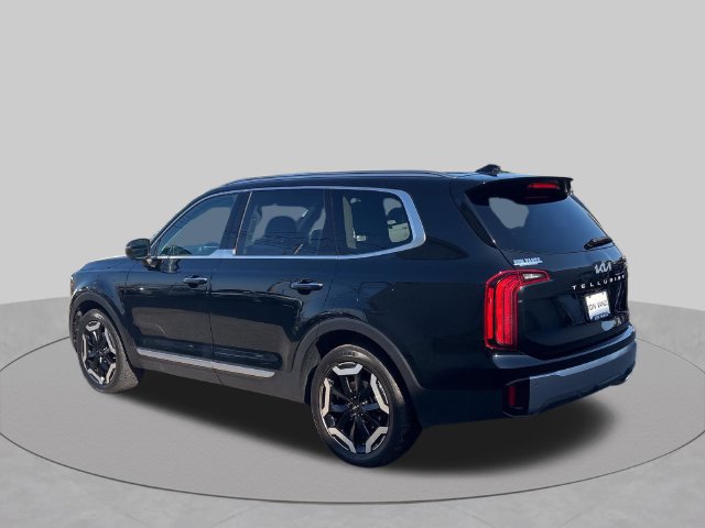 Used 2025 Kia Telluride S AWD/4WD image 3