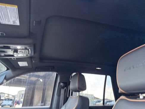 Used 2022 GMC Yukon AT4 image 14