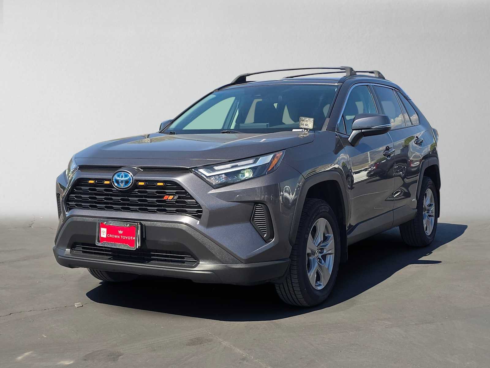 Used 2024 Toyota RAV4 LE AWD/4WD image 7