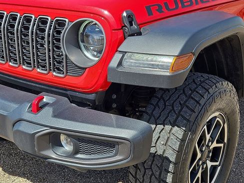 Used 2025 Jeep Wrangler Unlimited Rubicon image 9