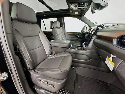 New 2026 GMC Yukon Denali w/ Denali Reserve Package AWD/4WD image 36