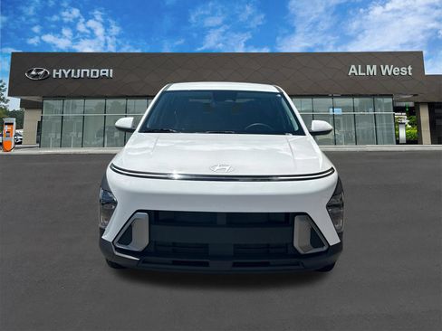Used 2026 Hyundai Kona SE FWD image 2