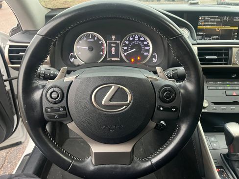 Used 2015 Lexus IS 250 image 9