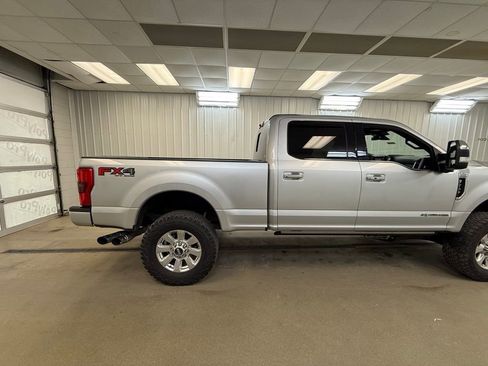 Used 2017 Ford F250 Platinum w/ Platinum Ultimate Package image 5