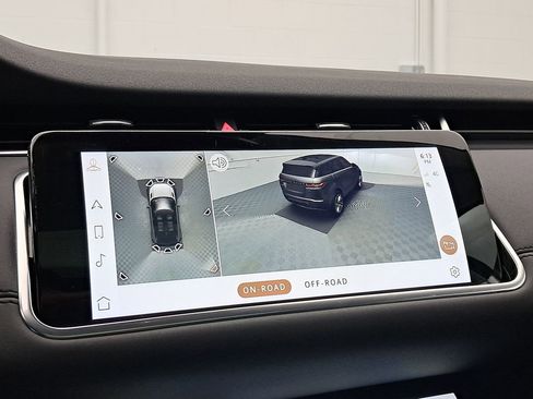 Used 2021 Land Rover Range Rover Evoque SE image 19