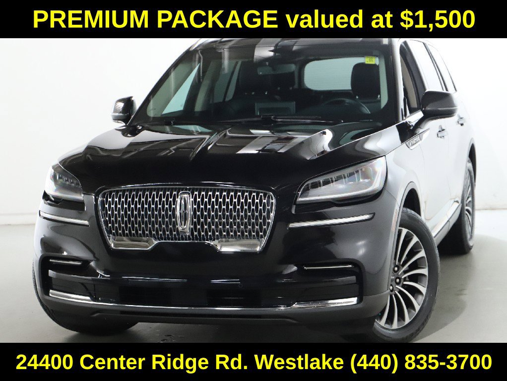 Used 2023 Lincoln Aviator AWD w/ Premium Package image 3