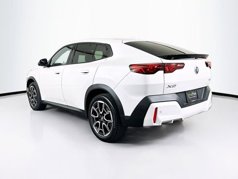 Used 2025 BMW X2 xDrive28i AWD/4WD image 5