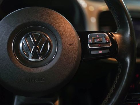 Used 2019 Volkswagen Beetle 2.0T Final Edition SEL image 18