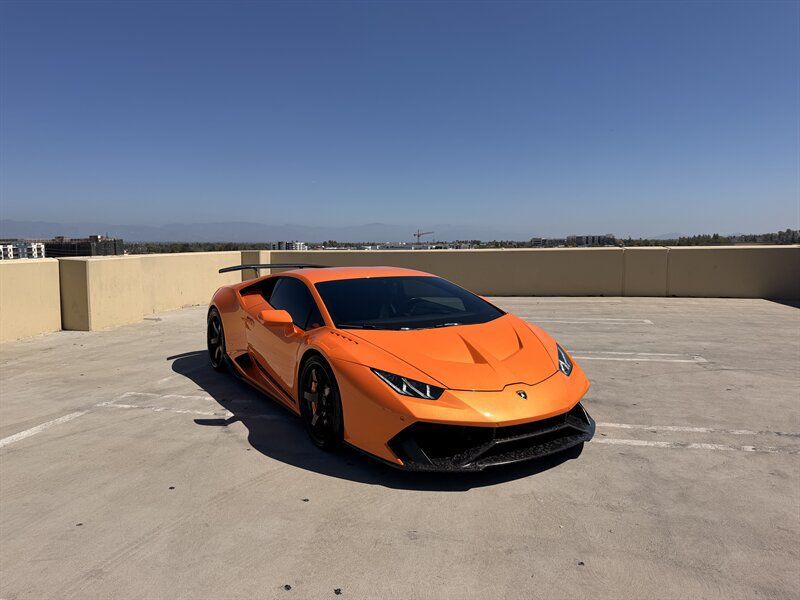 Used 2015 Lamborghini Huracan LP 610-4 AWD/4WD image 11