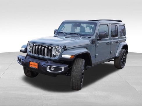 Certified 2025 Jeep Wrangler Unlimited Sahara w/ Safety Group image 12