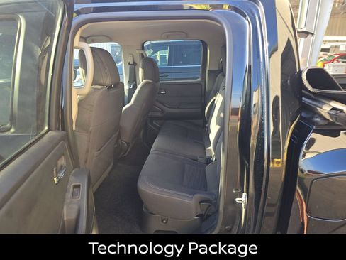 Certified 2022 Nissan Frontier SV w/ Technology Package AWD/4WD image 7