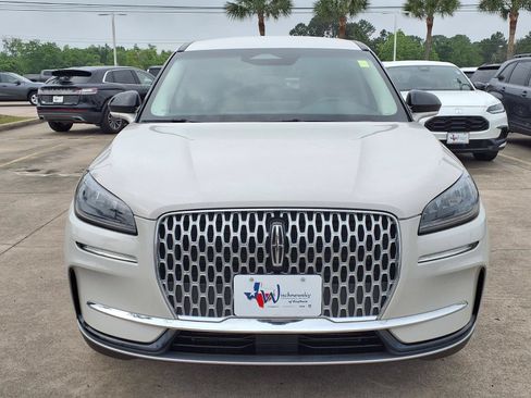 Used 2023 Lincoln Corsair FWD image 2