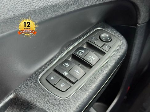 Used 2014 Chrysler 300 S image 24