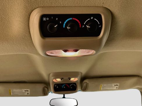 Used 2003 Chevrolet Tahoe LS RWD image 22